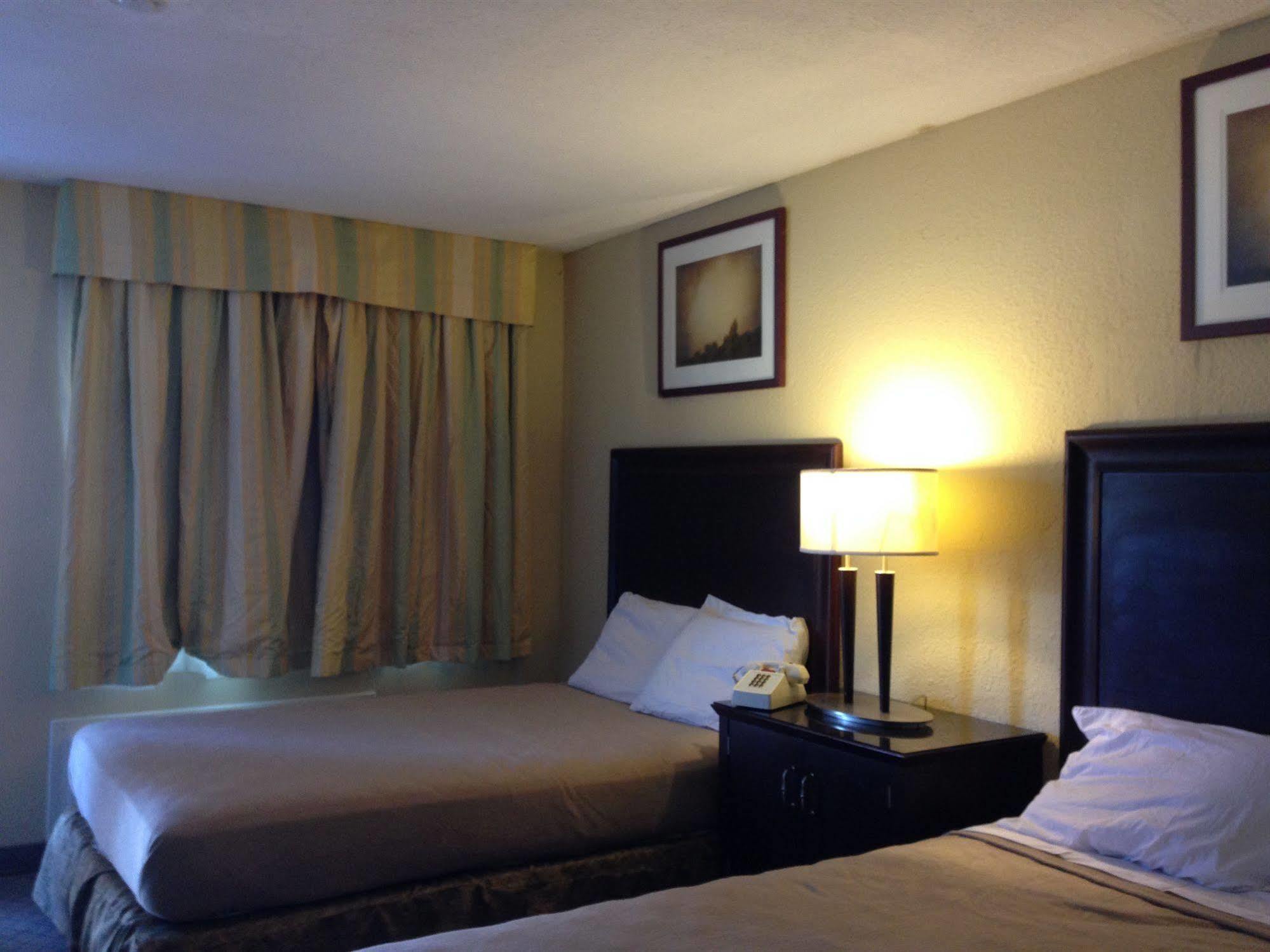 Travel Inn & Suites ハンブル エクステリア 写真